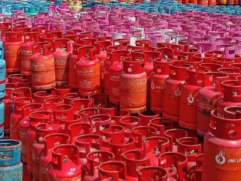 LPG price rises by Tk50 per 12kg cylinder for February